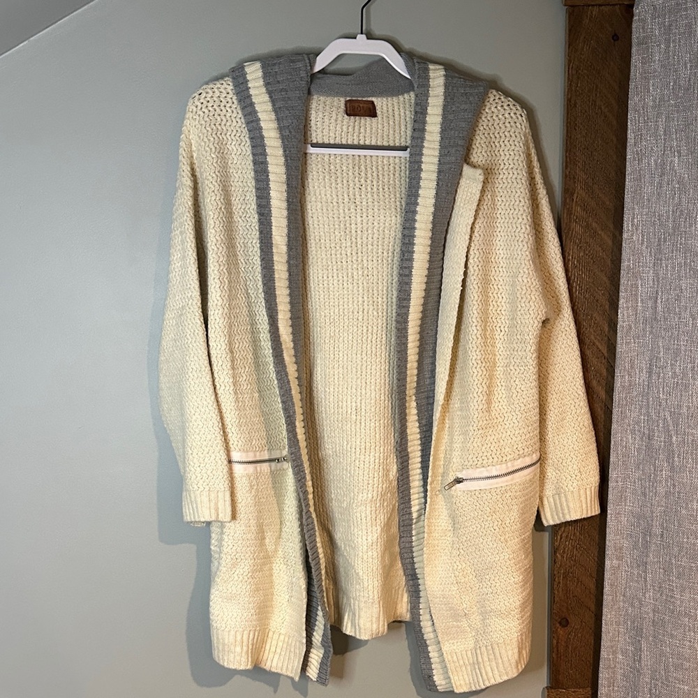 POL Cream and Gray Cardigan
